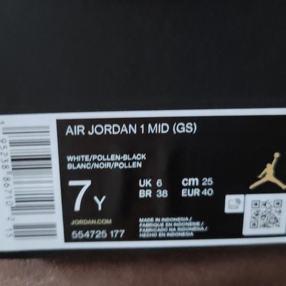 Air Jordan Mid GS - Brand New  Size 7Y - Picture 13 of 13
